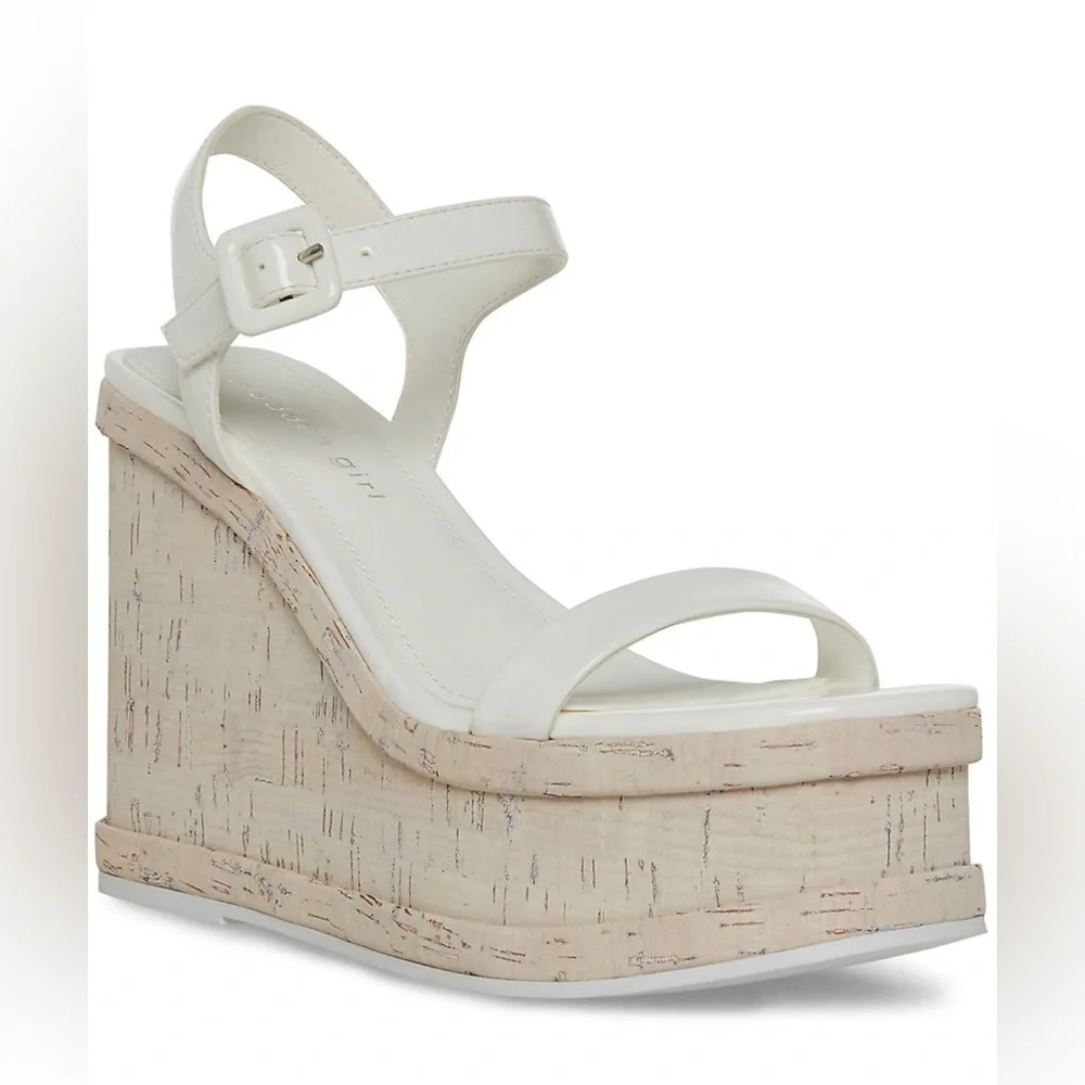 NIB Madden Girl Watchout Wedge Sandals Size 9 - Picture 1 of 6